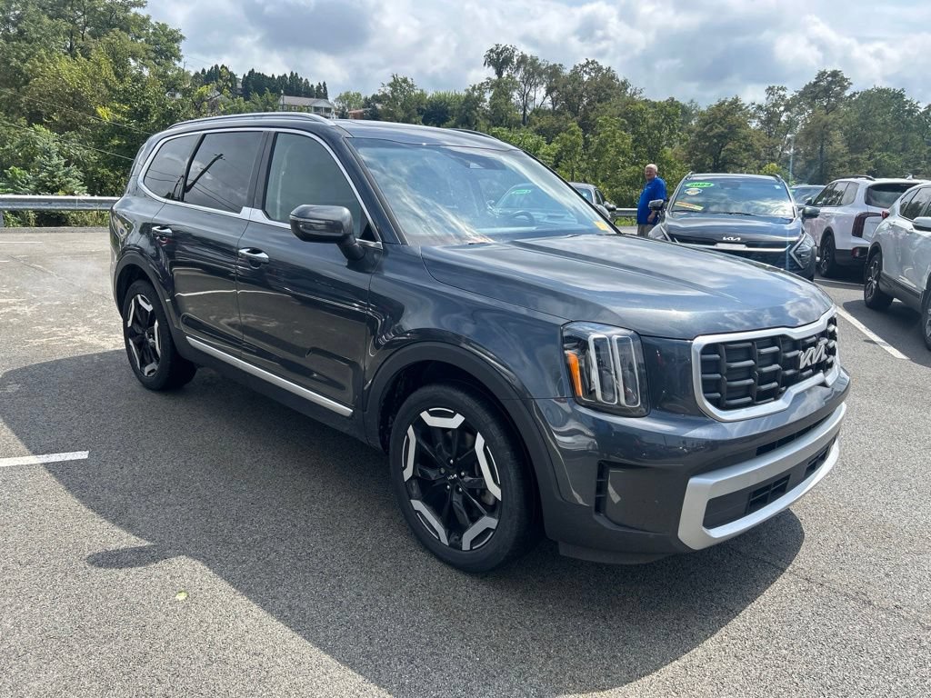 Certified 2024 Kia Telluride S w/ S Sunroof Package