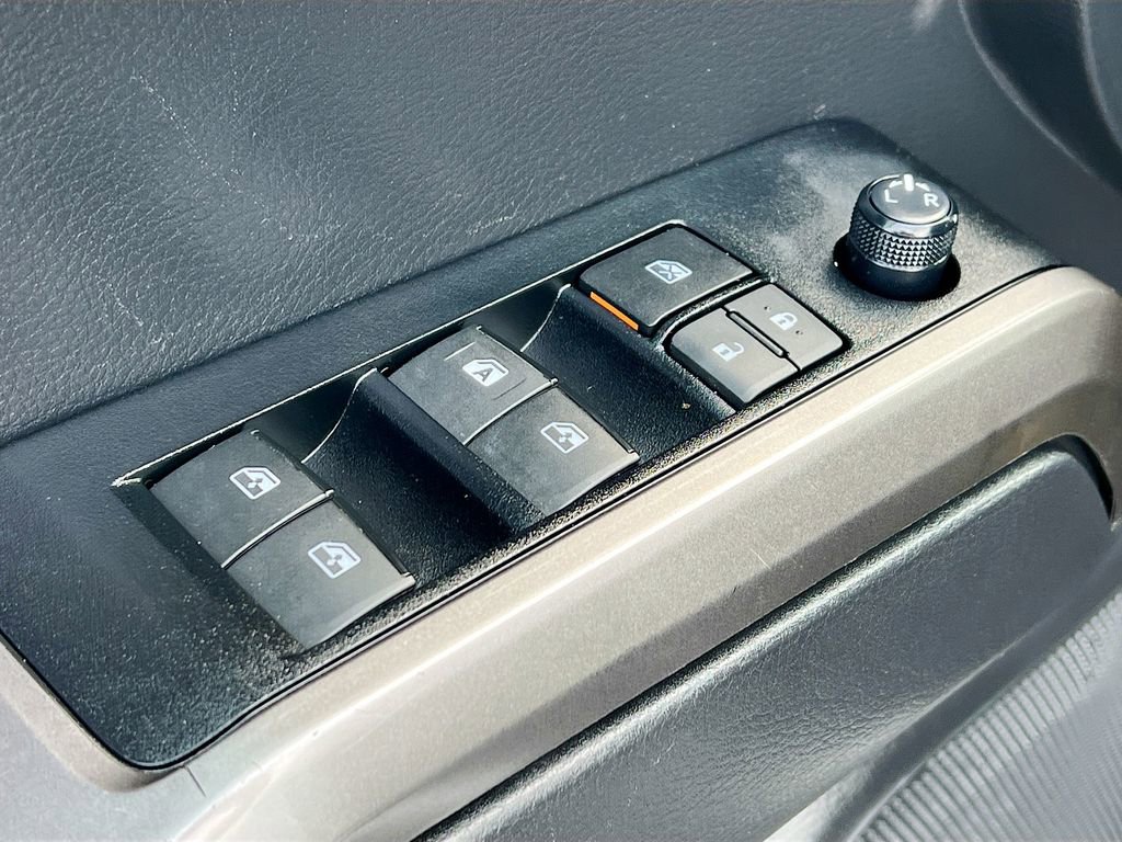 Used 2022 Toyota Tacoma SR5 image 17