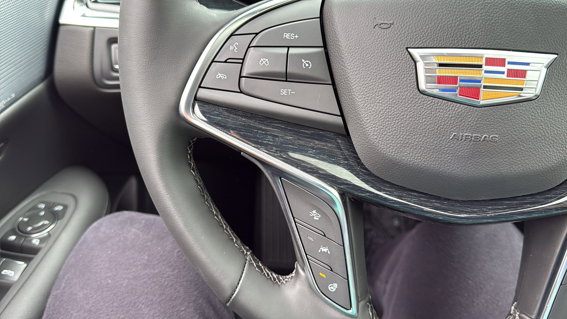 New 2026 Cadillac XT5 Premium Luxury w/ Driver Assist Package image 16