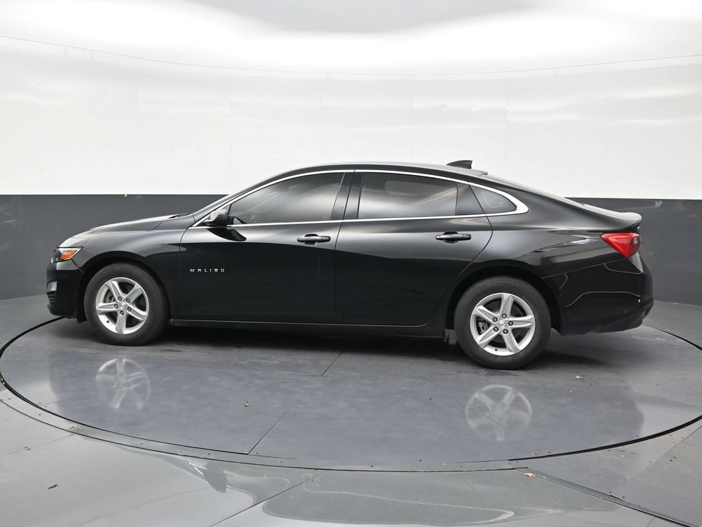Used 2024 Chevrolet Malibu LS FWD image 2
