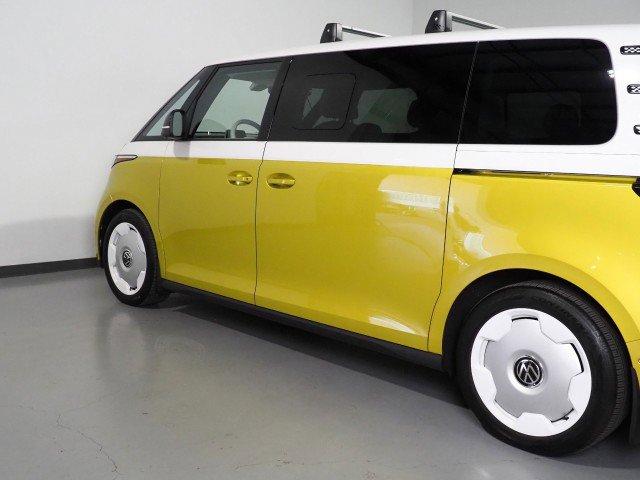 Used 2025 Volkswagen ID. Buzz 1st Edition image 55