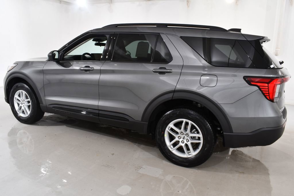 New 2026 Ford Explorer Active AWD/4WD image 15