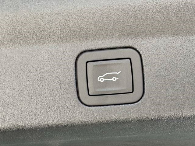 New 2026 Cadillac Escalade IQ Sport 1 w/ LPO, ONYX Package AWD/4WD image 28