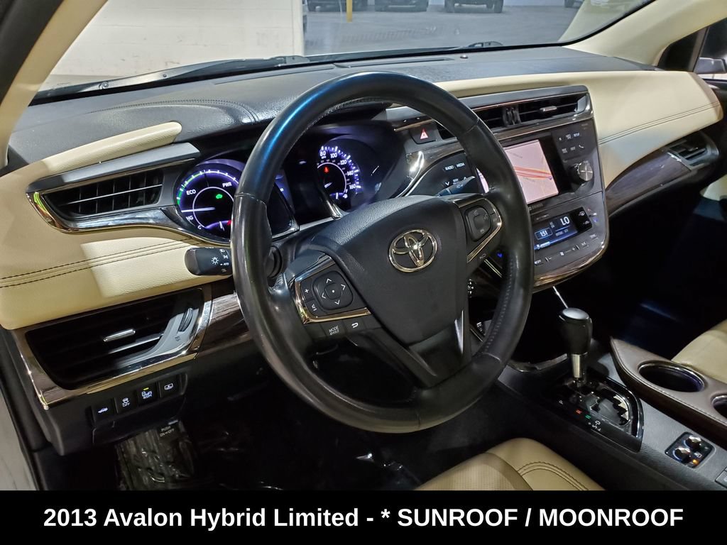 Used 2013 Toyota Avalon Limited w/ Technology Pkg FWD image 7