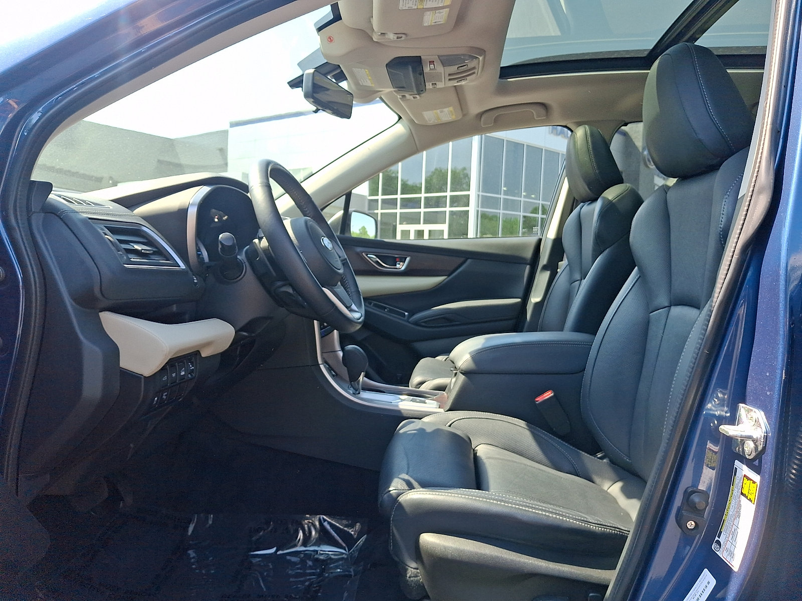 Certified 2022 Subaru Ascent Touring AWD/4WD image 14