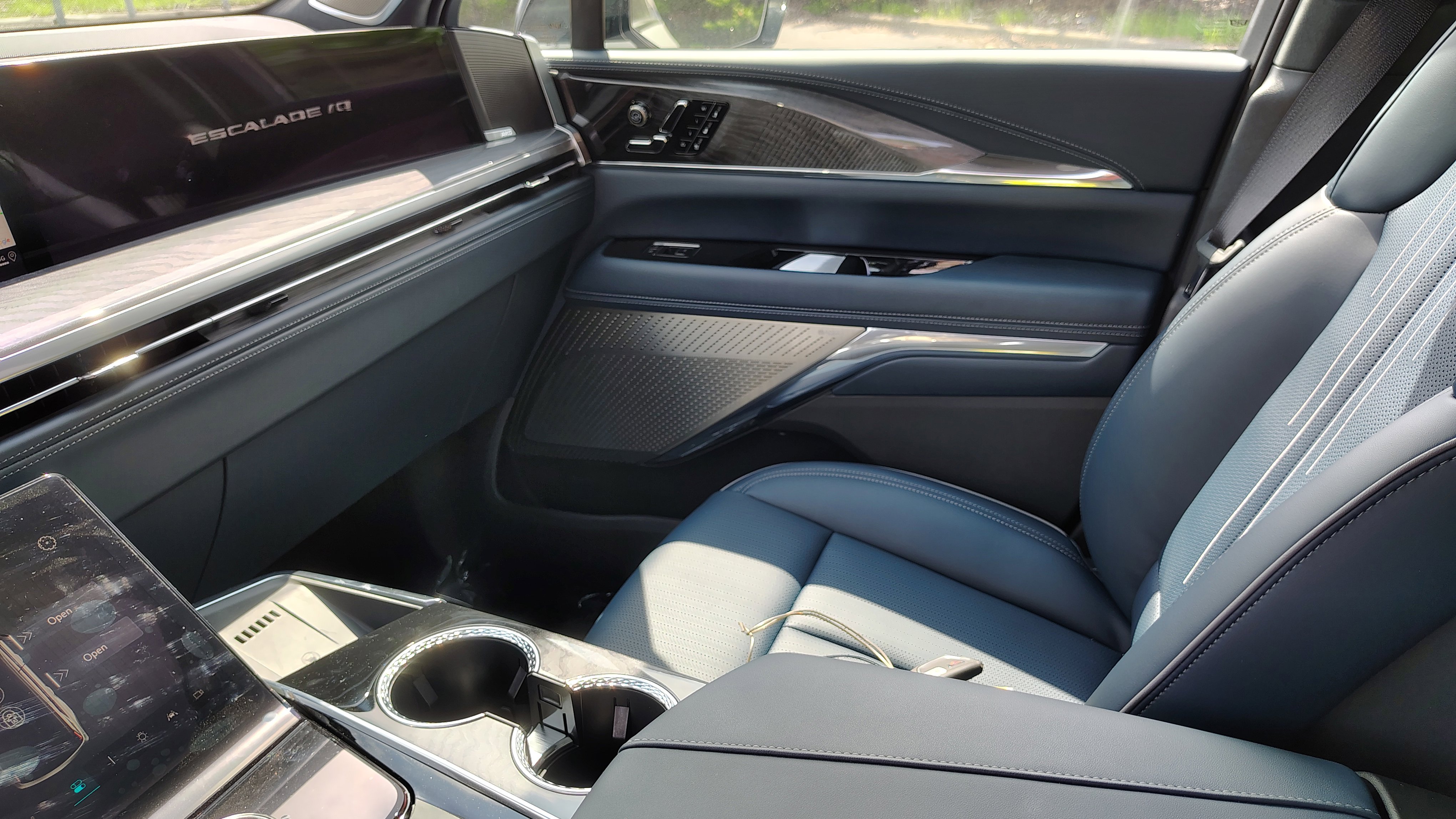 New 2025 Cadillac Escalade IQ Luxury 2 image 29