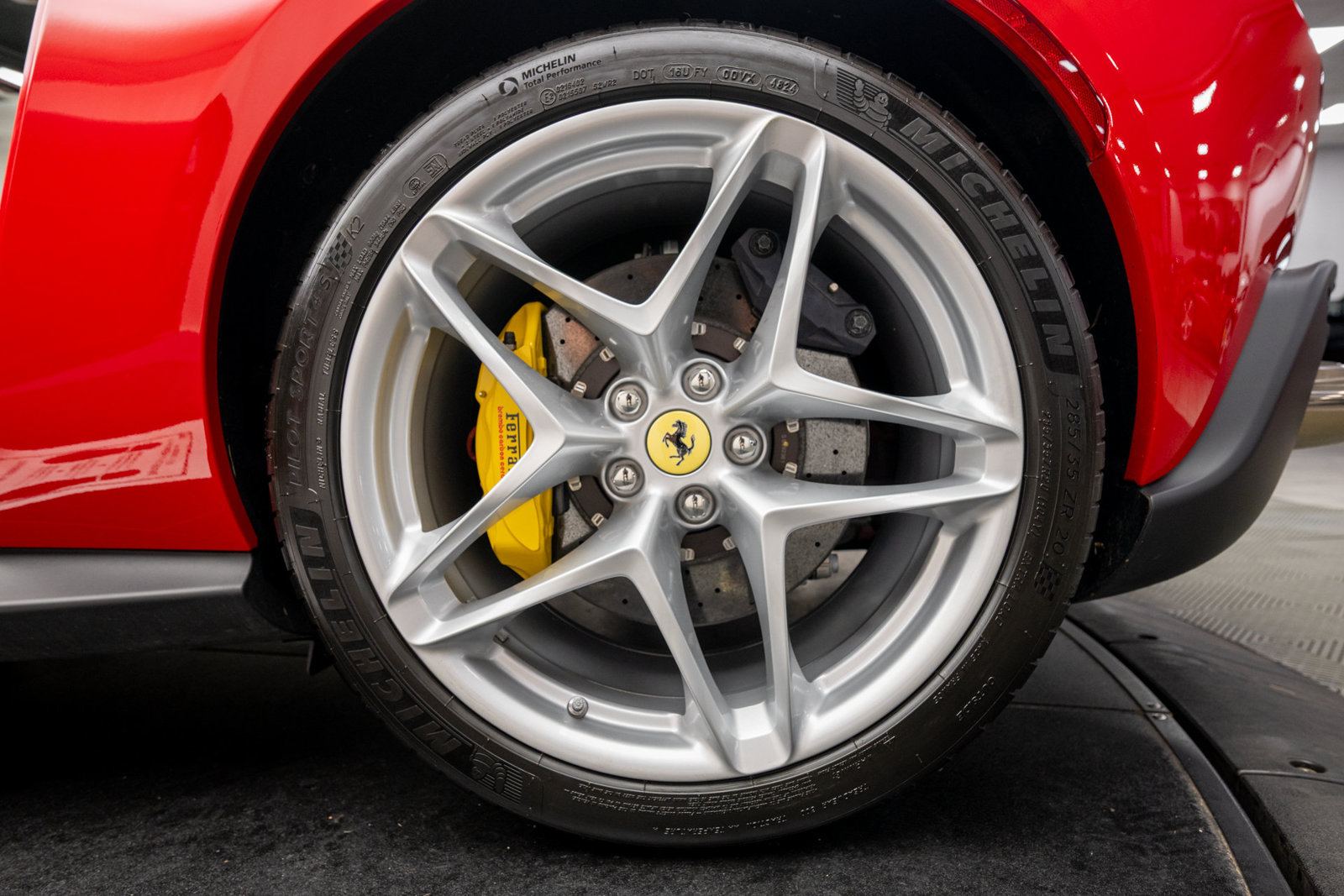 Used 2026 Ferrari Roma Spider RWD image 53