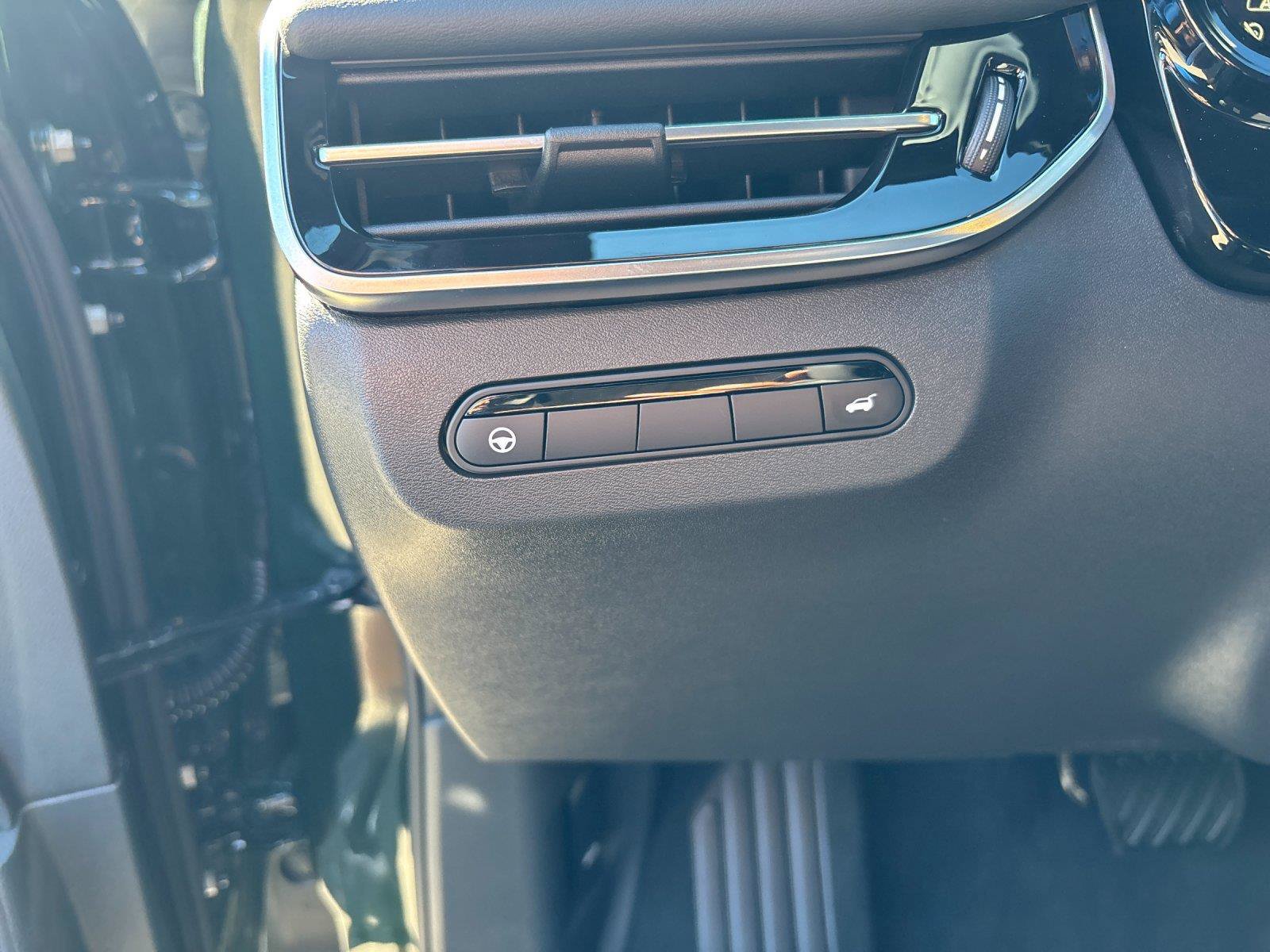 New 2027 INFINITI QX65 Sport AWD/4WD image 17
