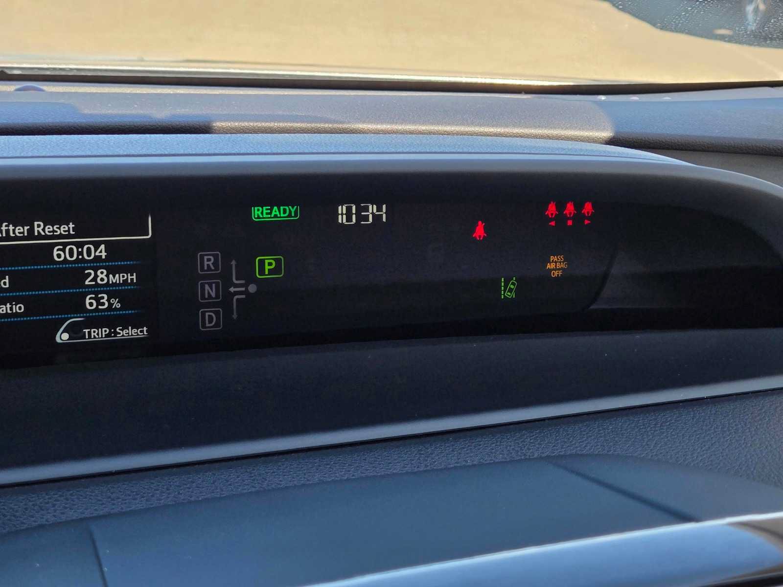 Used 2022 Toyota Prius Prime XLE FWD image 19