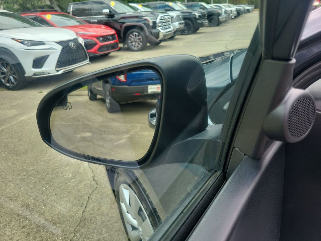 Used 2016 Toyota Corolla LE FWD image 11