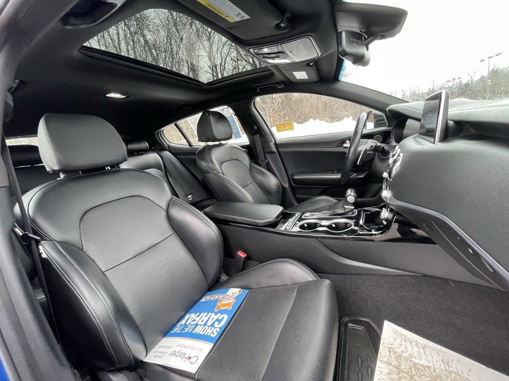 Used 2021 Kia Stinger GT-Line w/ Sun & Sound Package image 11