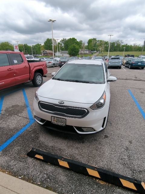 Used 2018 Kia Niro EX FWD image 6