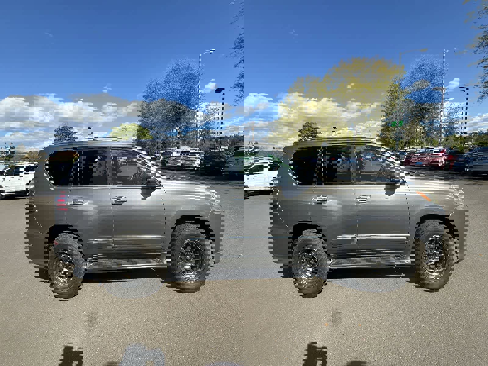 Used 2014 Lexus GX 460 Luxury image 6