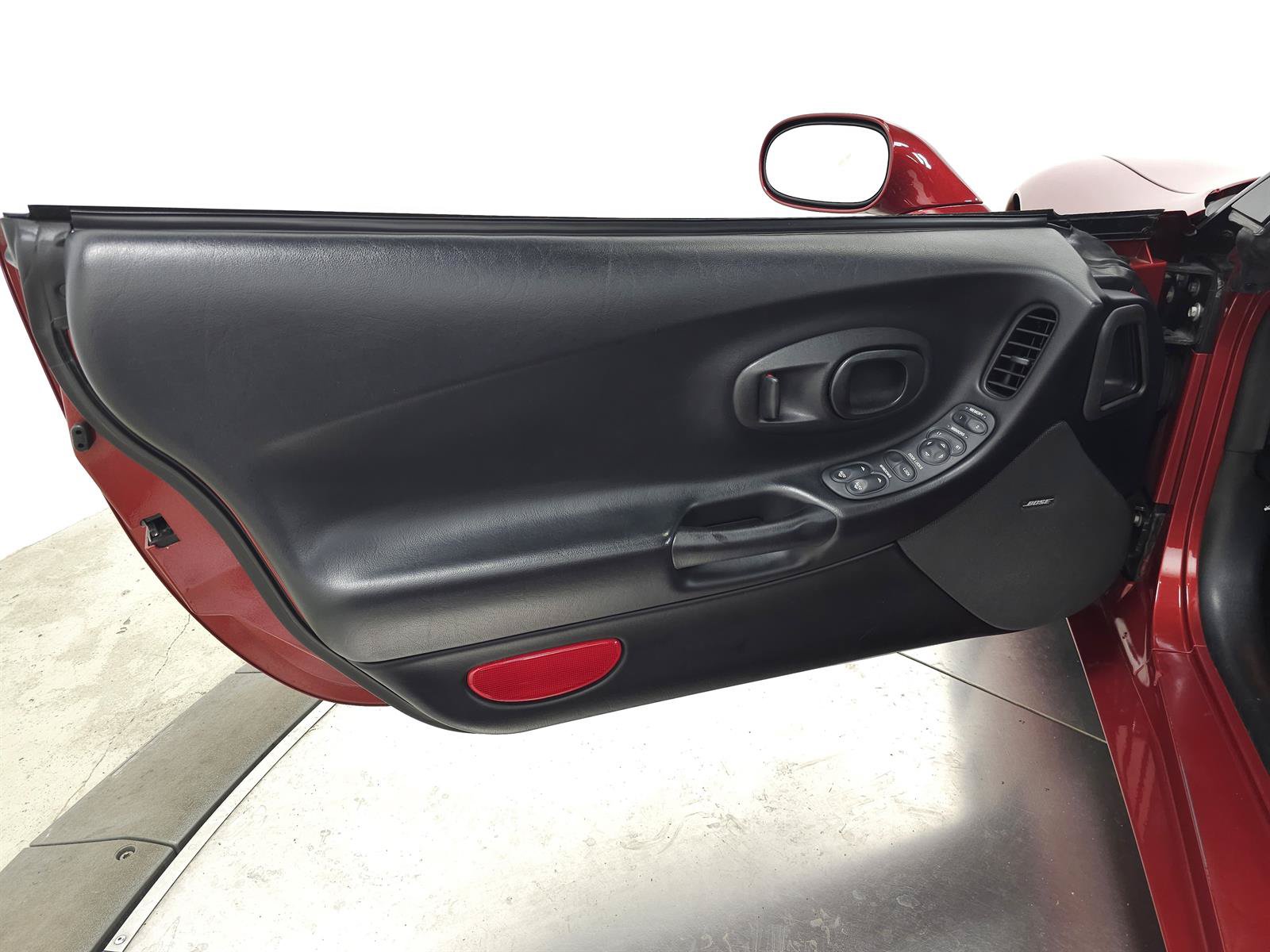 Used 1998 Chevrolet Corvette Convertible w/ Memory Pkg RWD image 19