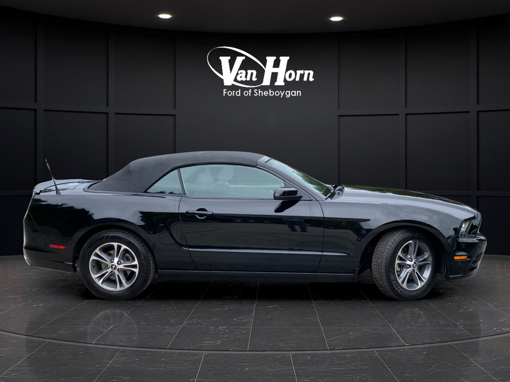 Used 2014 Ford Mustang Premium w/ Comfort Package RWD image 15