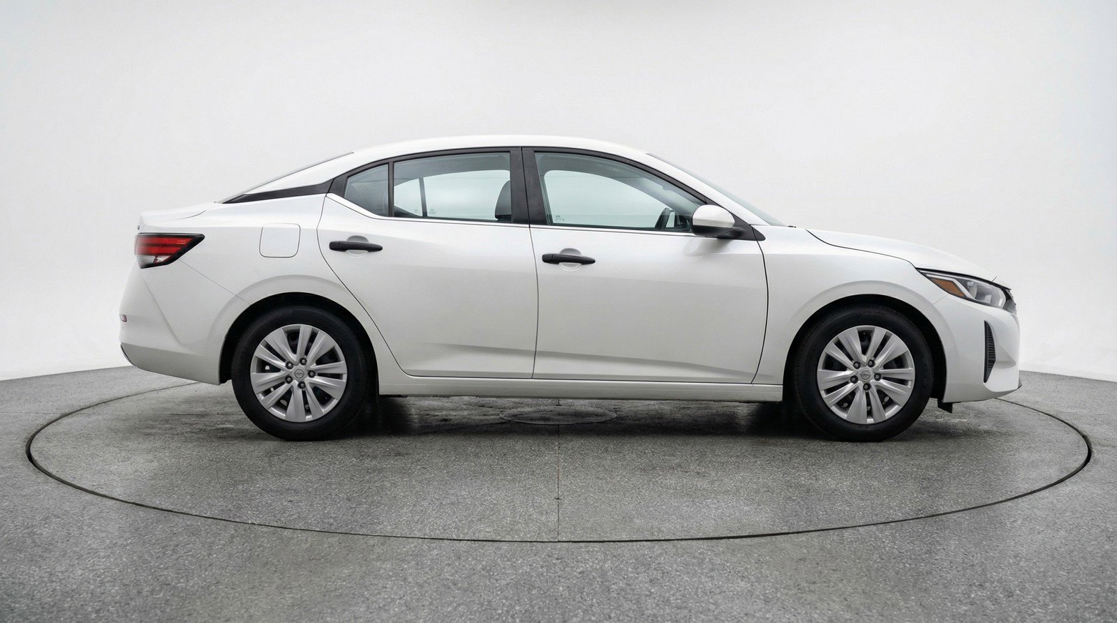 Used 2025 Nissan Sentra S FWD image 11