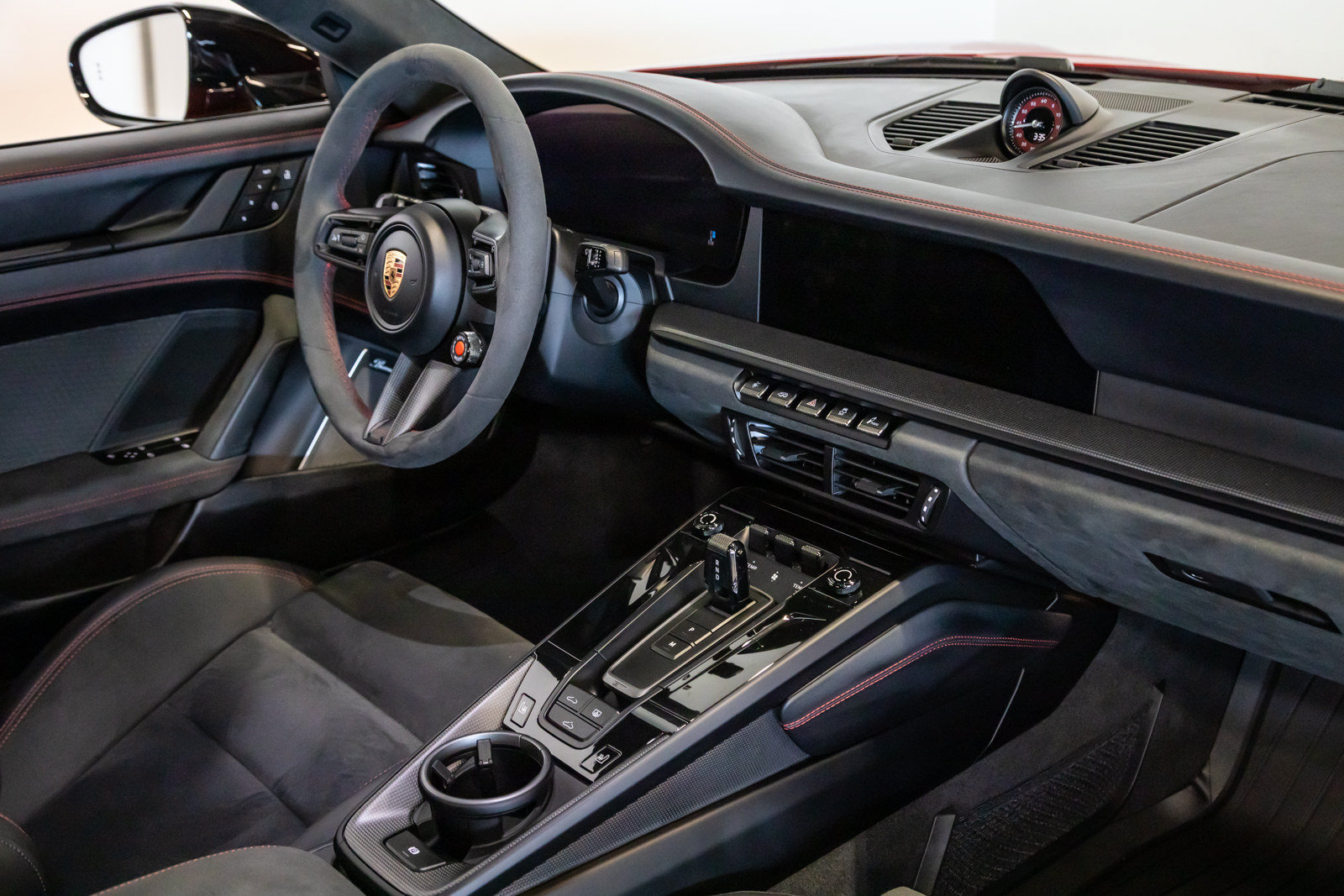 Used 2025 Porsche 911 Carrera GTS RWD image 35