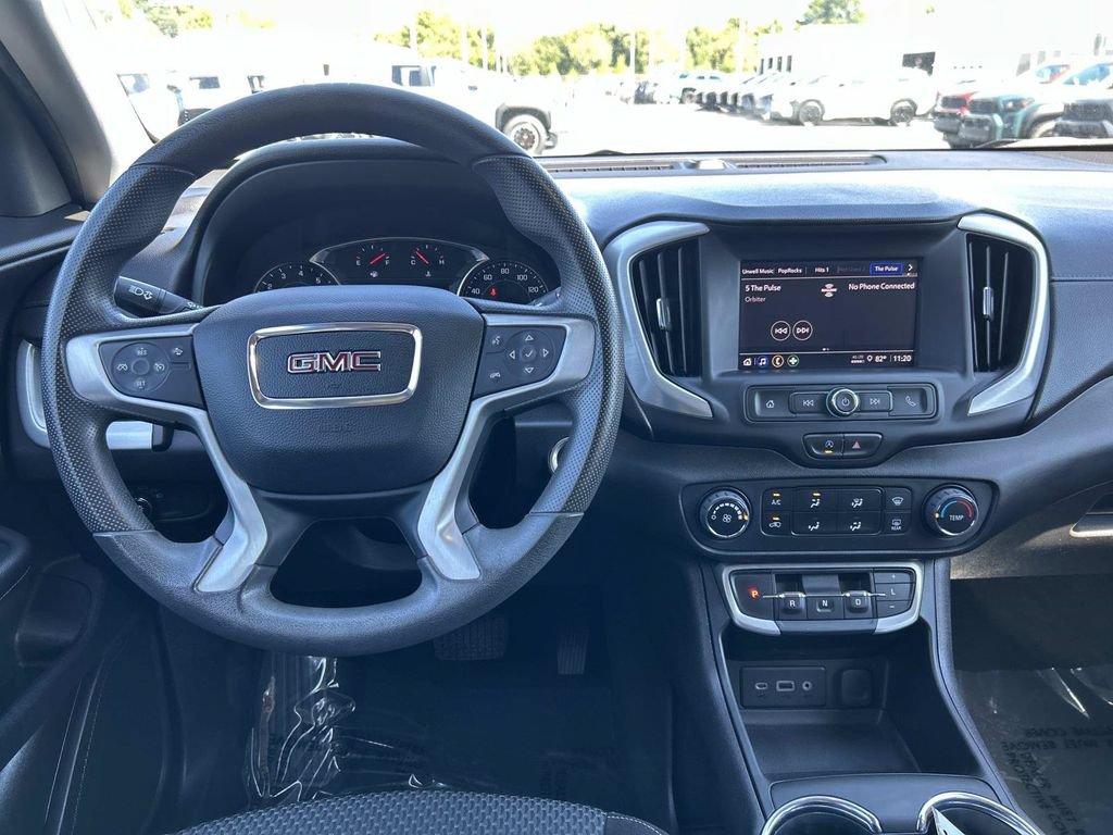Used 2024 GMC Terrain SLE FWD image 18