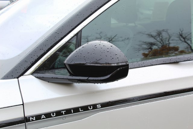 New 2026 Lincoln Nautilus Premier image 11