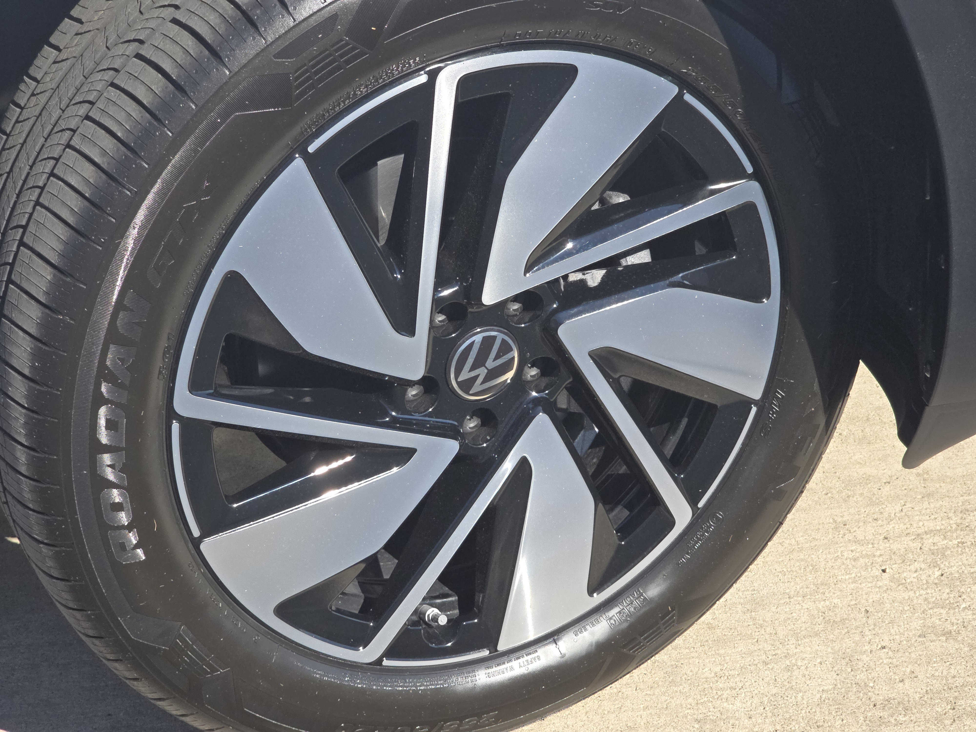 New 2026 Volkswagen Atlas SE image 15