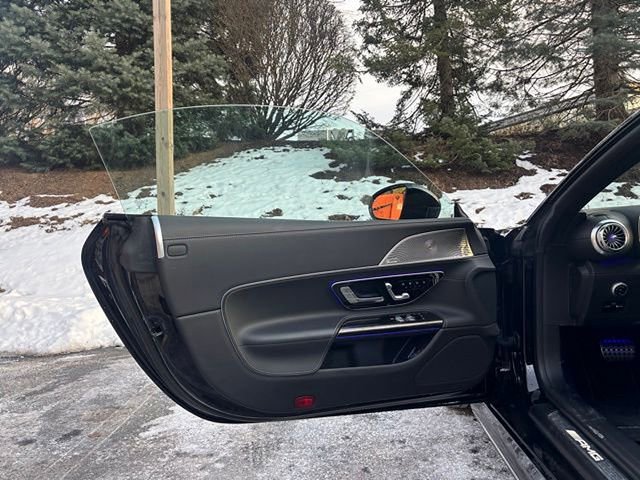 Used 2022 Mercedes-Benz SL 63 AMG 4MATIC image 9