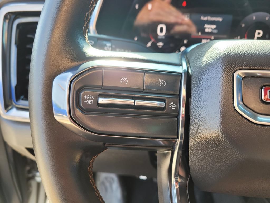 Used 2024 GMC Canyon AT4 w/ Technology Package AWD/4WD image 29