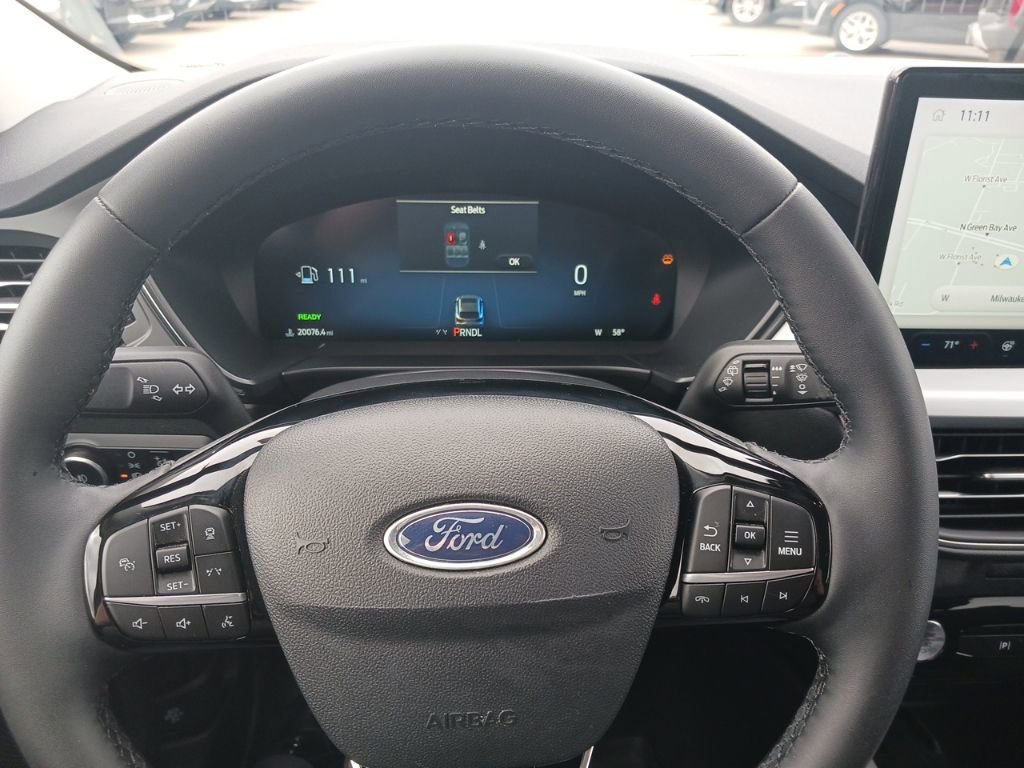 Used 2023 Ford Escape Platinum w/ Class II Trailer Tow Package image 6