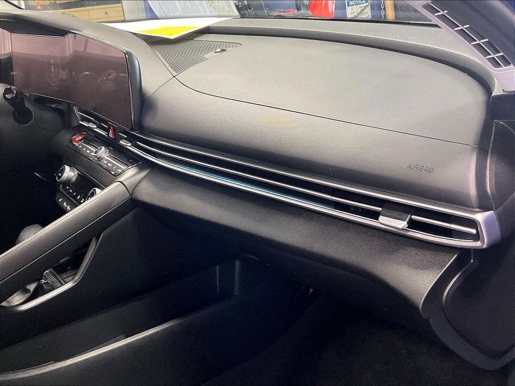 Certified 2023 Hyundai Elantra Limited FWD image 13