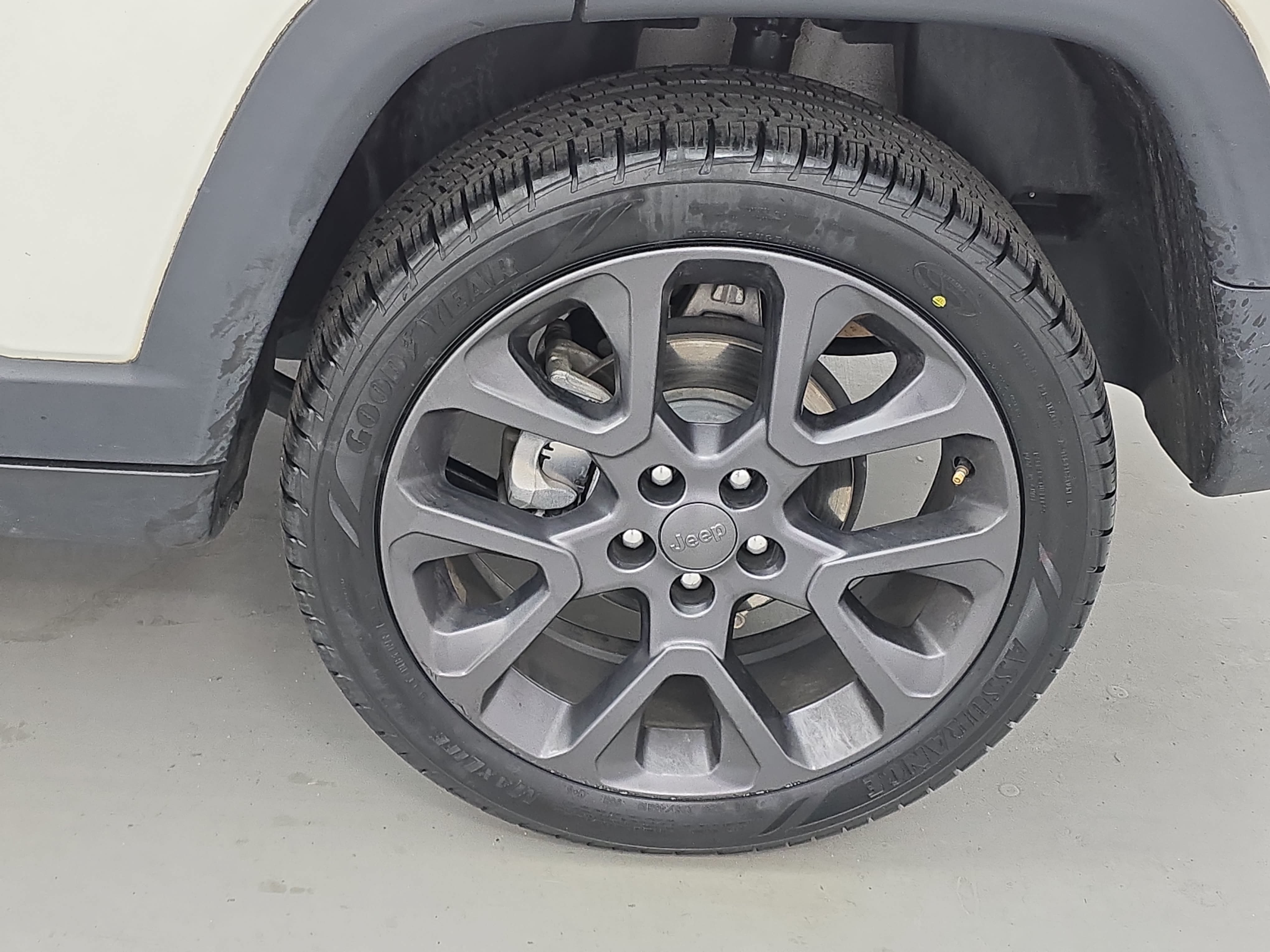 Used 2021 Jeep Compass Latitude w/ Sun and Sound Group AWD/4WD image 34