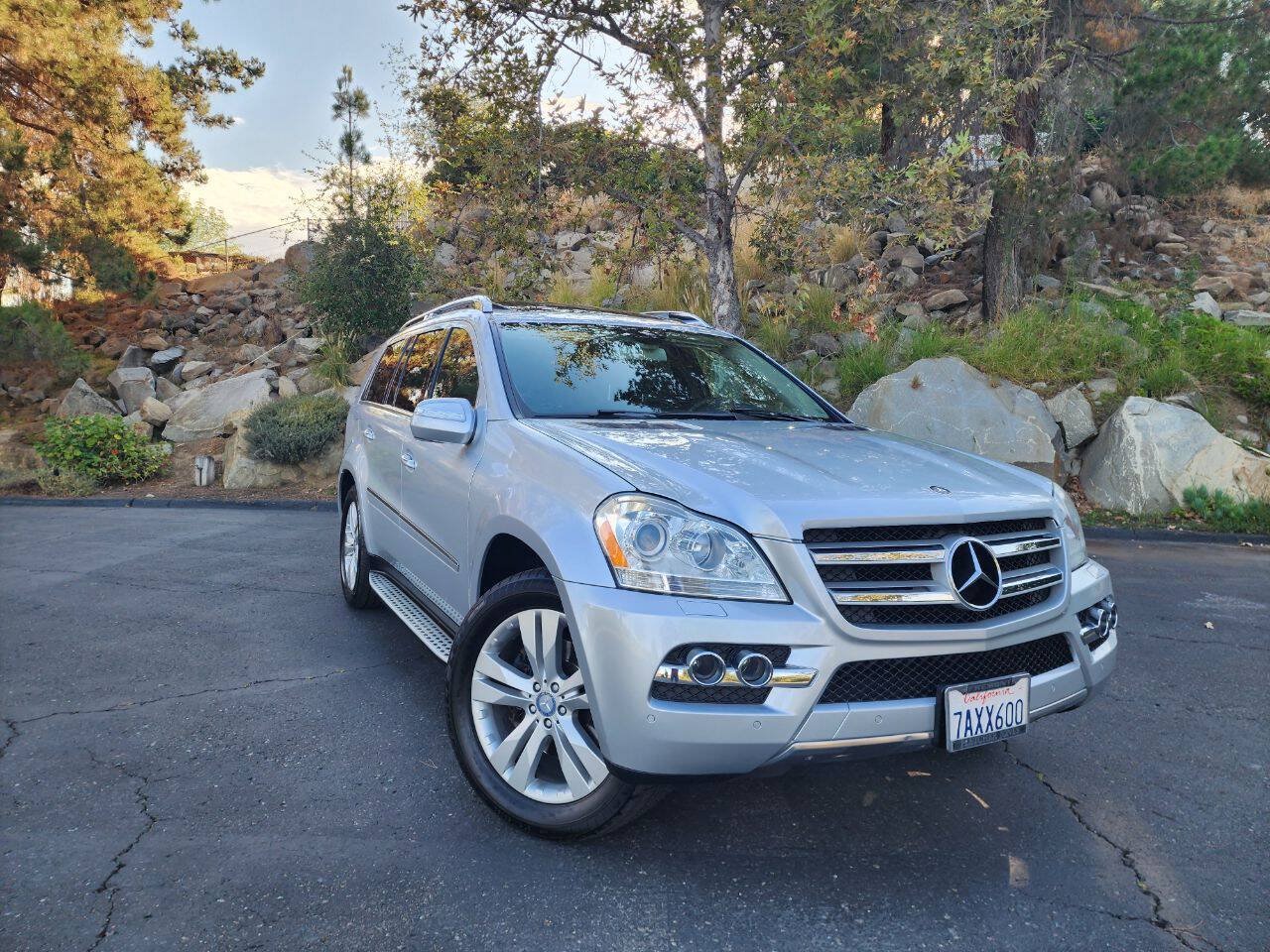 Used 2010 Mercedes-Benz GL 450 4MATIC image 2