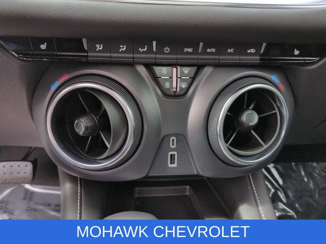 Certified 2025 Chevrolet Blazer LT w/ Sound & Technology Package AWD/4WD image 18