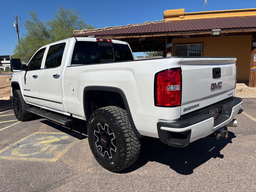 Used 2018 GMC Sierra 2500 Denali w/ Duramax Plus Package AWD/4WD image 5