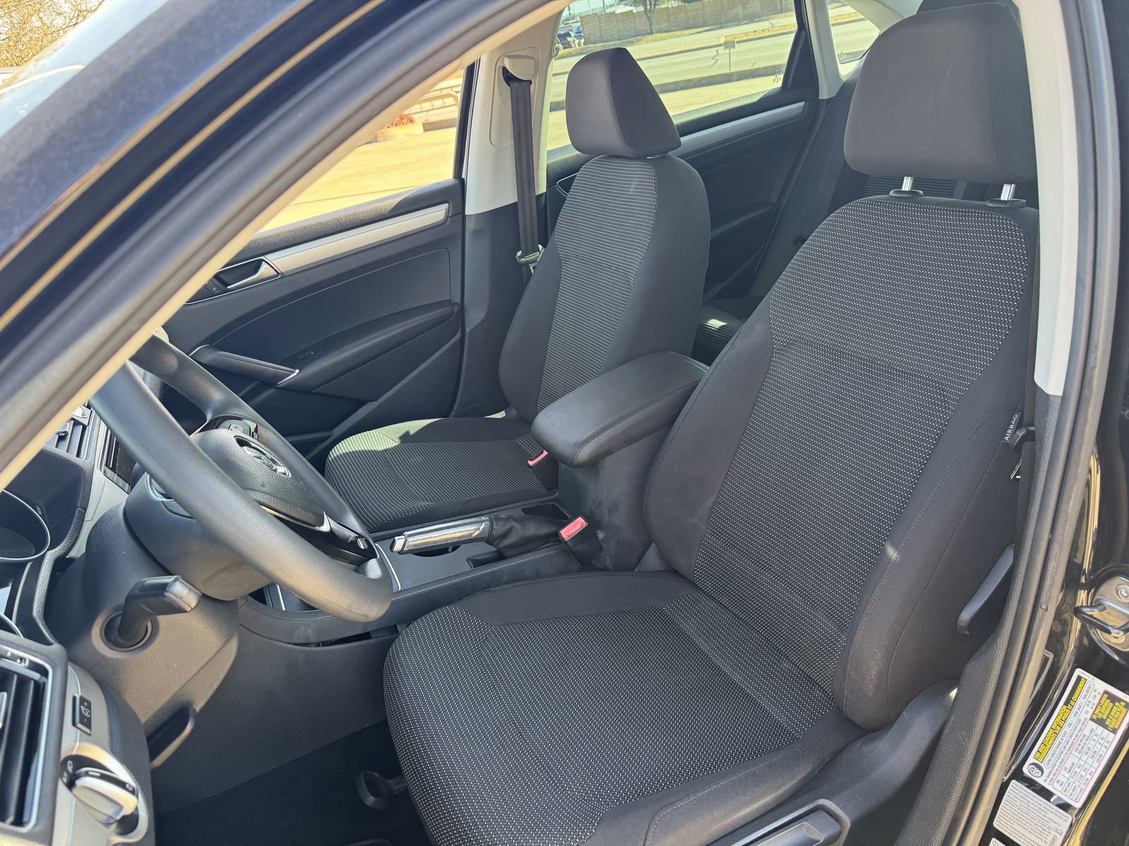 Used 2016 Volkswagen Passat 1.8T S image 24