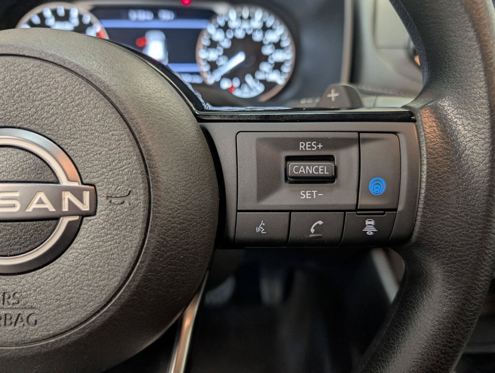 Used 2022 Nissan Rogue SV AWD/4WD image 21