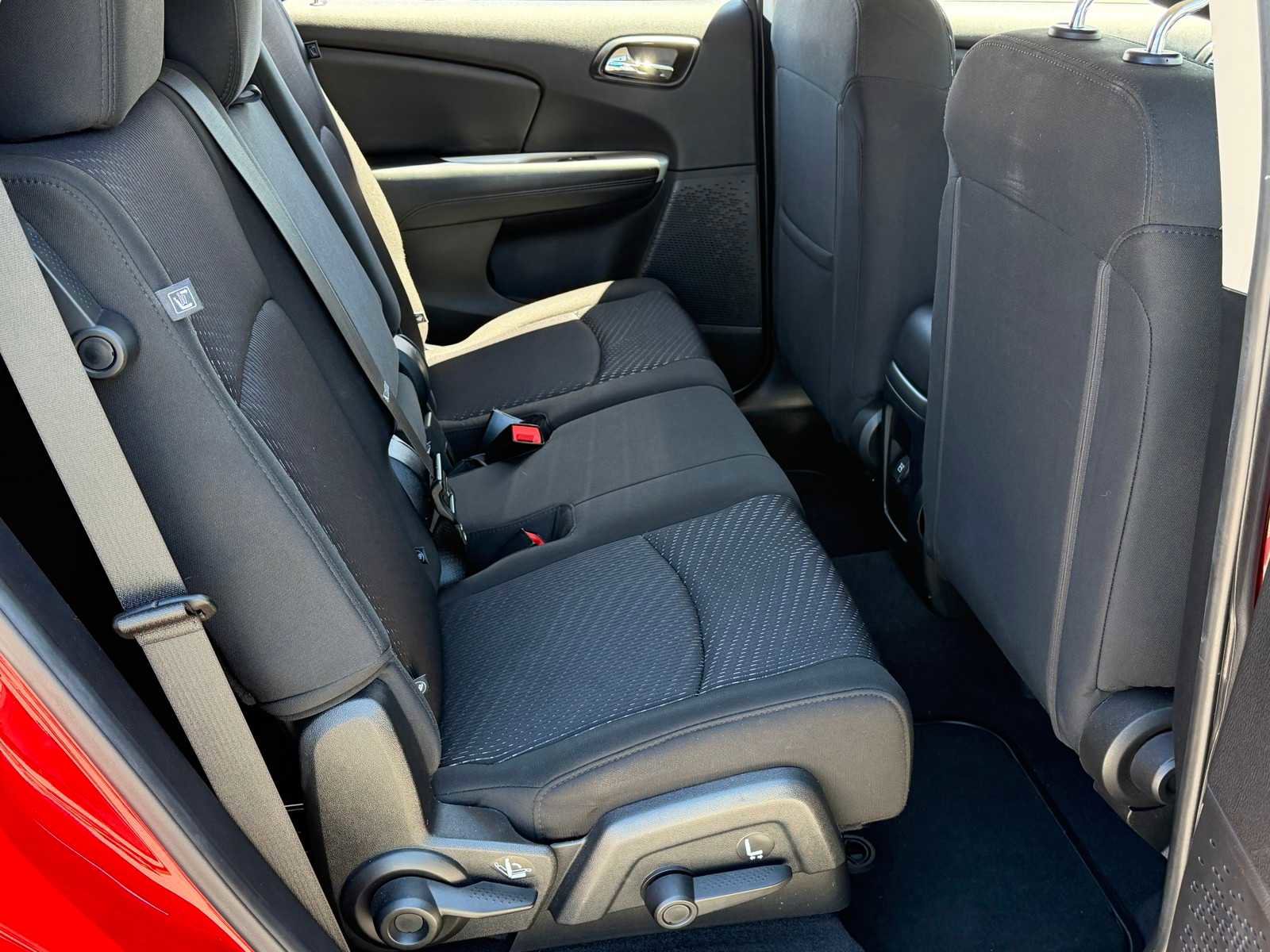 Used 2019 Dodge Journey SE w/ Connectivity Group FWD image 31