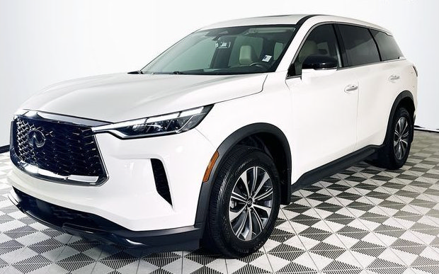 Used 2025 INFINITI QX60 Pure FWD image 3