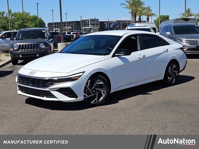 Used 2025 Hyundai Elantra SEL image 1