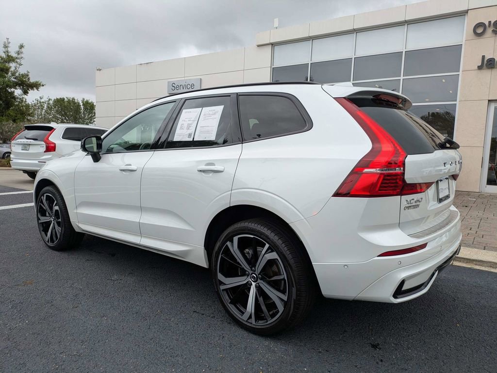 Certified 2025 Volvo XC60 B5 Ultra w/ Protection Package Premier AWD/4WD image 4