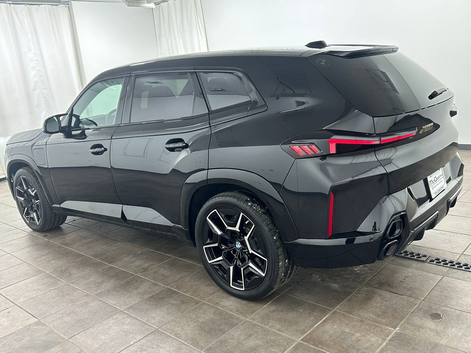 Used 2025 BMW XM image 3