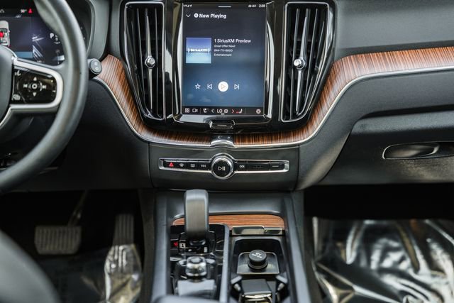 Certified 2024 Volvo XC60 B5 Plus w/ Protection Package Premier image 21