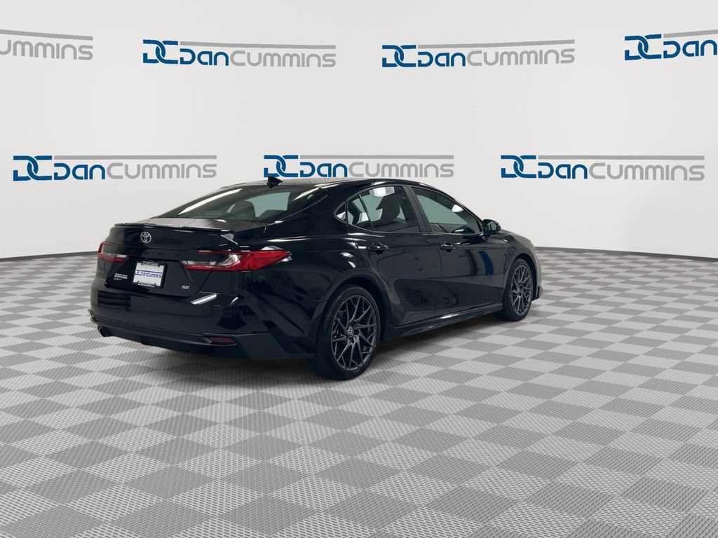 Used 2025 Toyota Camry SE w/ Convenience Package FWD image 8