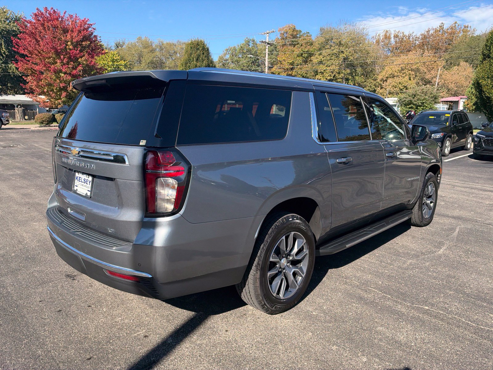 Used 2021 Chevrolet Suburban LT w/ Rear Media and Nav Package AWD/4WD image 5