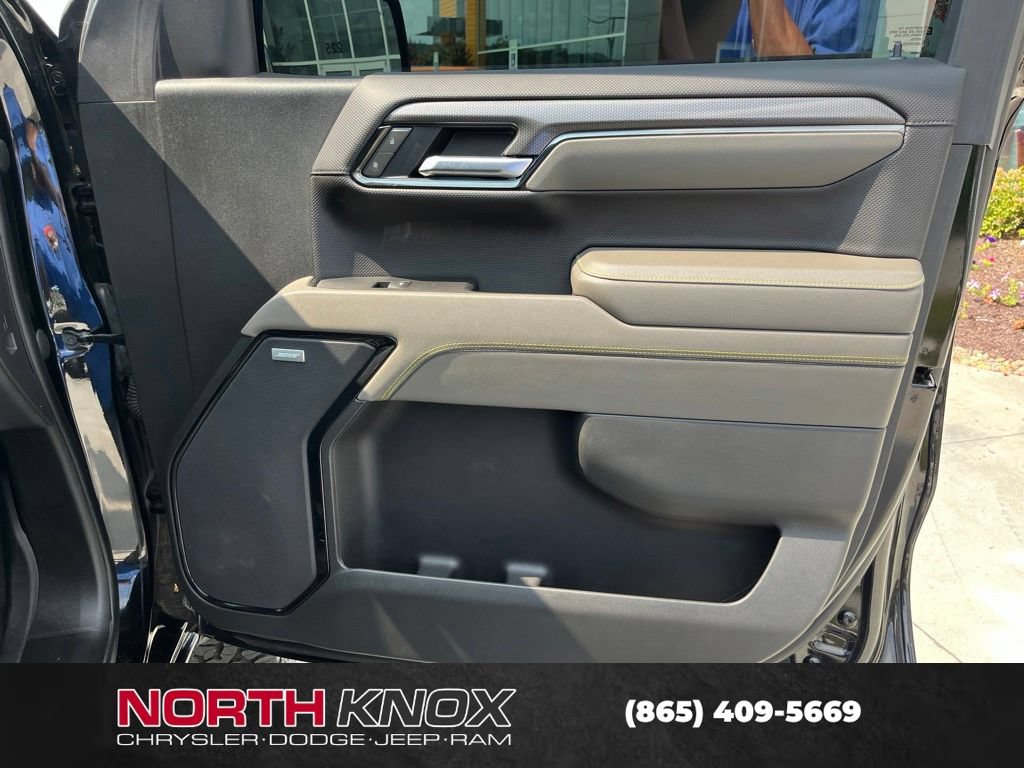 Used 2022 Chevrolet Silverado 1500 ZR2 w/ Technology Package AWD/4WD image 29