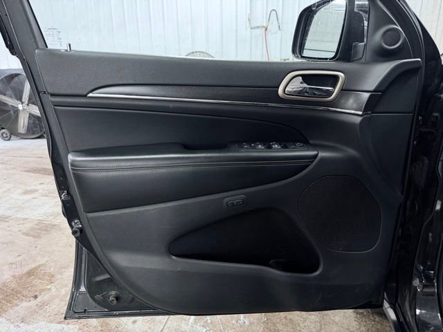 Used 2015 Jeep Grand Cherokee Limited AWD/4WD image 13
