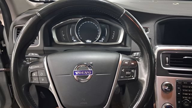 Used 2018 Volvo V60 T5 Dynamic w/ Vision Package FWD image 16