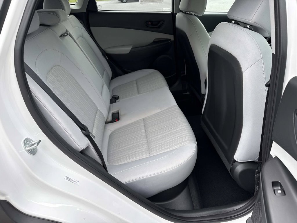 Used 2023 Hyundai Kona SEL AWD/4WD image 21
