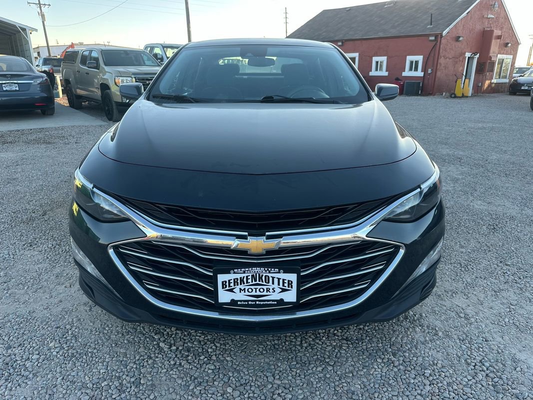Used 2023 Chevrolet Malibu LT image 3