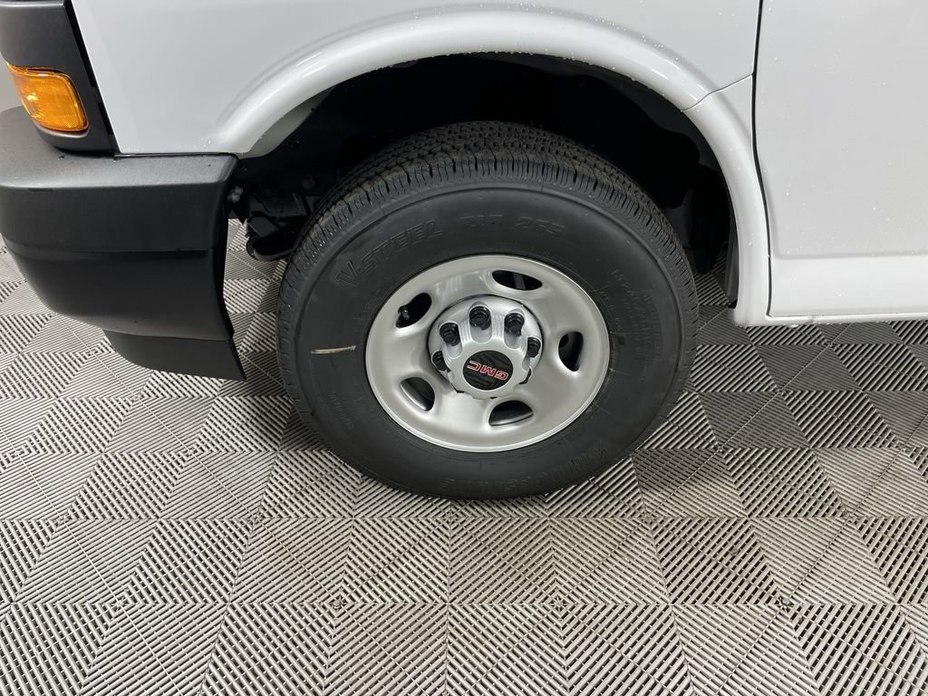 New 2025 GMC Savana 2500 Extended w/ Driver Convenience Package image 30