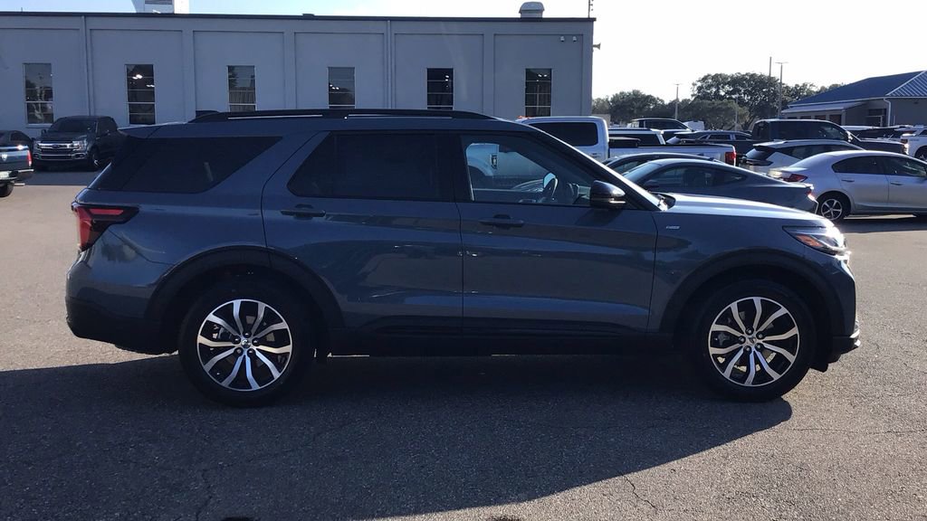 Used 2026 Ford Explorer ST-Line image 4