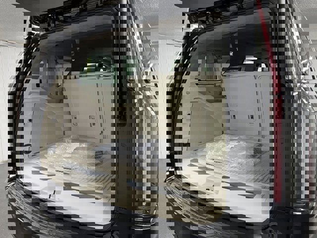 New 2025 Cadillac Escalade ESV Sport Platinum w/ LPO, ONYX Package image 19